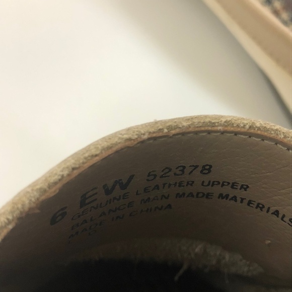 Hush Puppies Tan Loafers Slip On Shoes ((size 6 EW)) - Picture 8 of 8